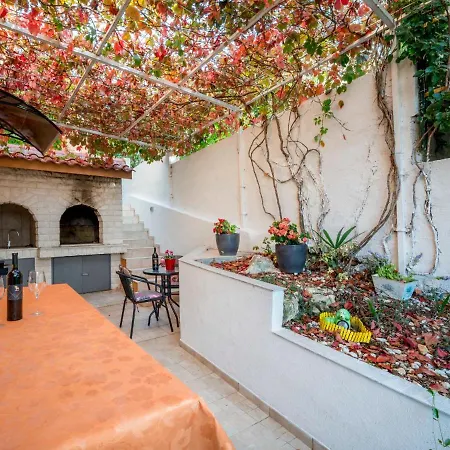 Lejlighed Andrea-1 By Interhome