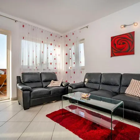 Andrea-1 By Interhome * Žaborić