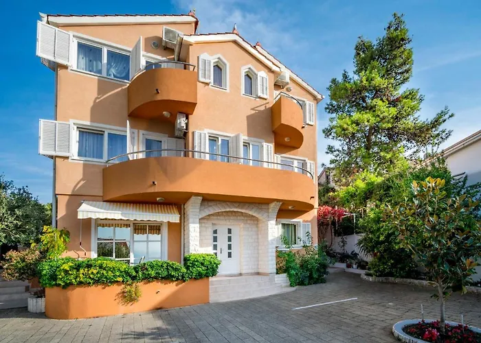 Andrea-1 By Interhome Lejlighed