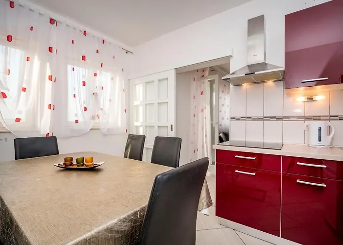 Andrea-1 By Interhome Žaborić